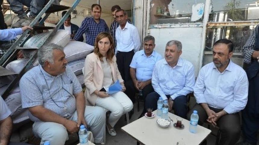 Başkan Polat, Buğday Pazarını Ziyaret Etti