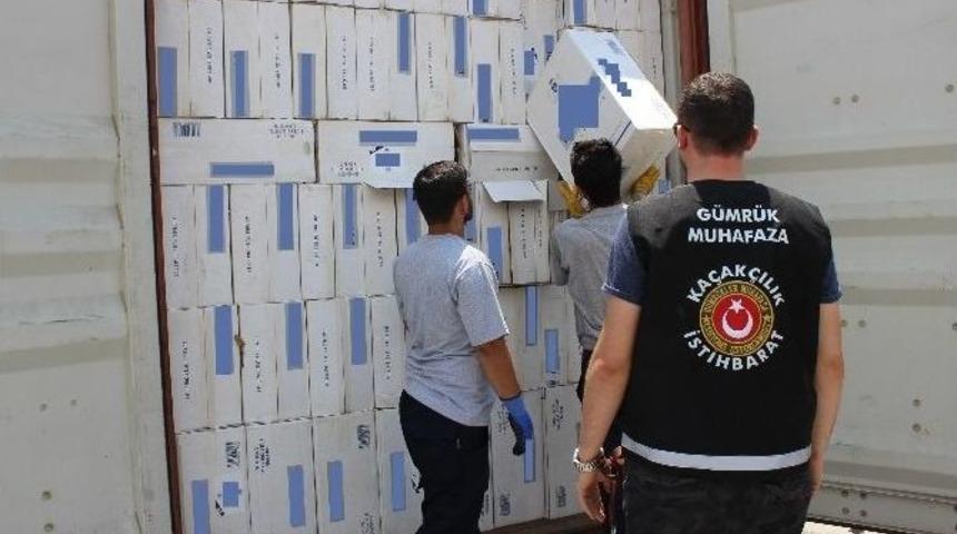 &Ccedil;er&ccedil;eve Ve Islak Mendil Dediler, Ka&ccedil;ak Sigara &Ccedil;ıktı