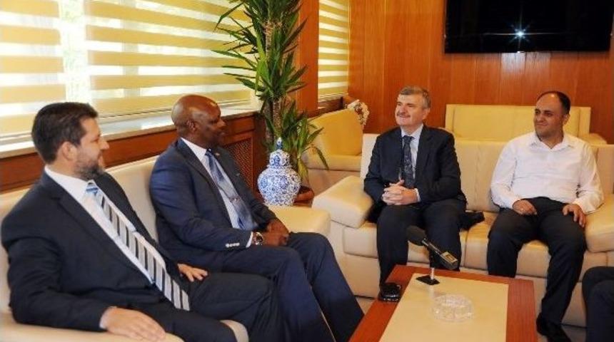 Raunda Ankara B&uuml;y&uuml;kel&ccedil;isi Nkurunziza&rsquo;dan, Başkan Ayk&uuml;rek&rsquo;e Ziyaret