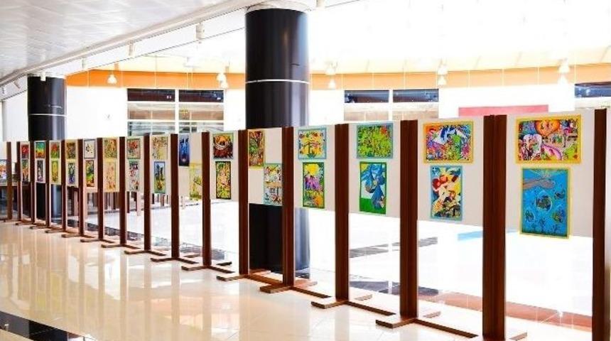 &ldquo;&ccedil;izgilerle Merhameti&rdquo; Anlattılar &Ouml;d&uuml;l Kazandılar