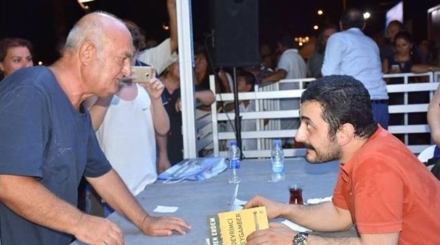 Didim Yazarlar Festivali&rsquo;nde Eren Erdem Ve Vehbi Bardak&ccedil;ı R&uuml;zgarı Esti