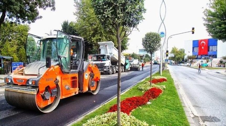 Adnan Menderes Caddesinde Dönüşüm Sürüyor