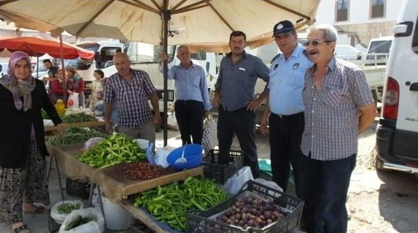 Burhaniye&rsquo;de Organik Pazarı A&ccedil;ıldı