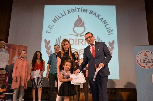 Edirne’de Öğretmen Adaylarına Sertifikaları Verildi