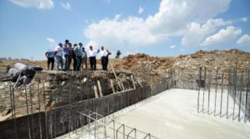 Saray Yarı Olimpik Y&uuml;zme Havuzu&rsquo;nun Temeli Atıldı