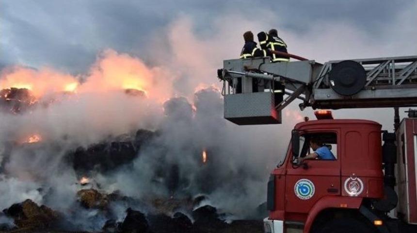 Tekirdağ&rsquo;da Saman Yığını K&uuml;l Oldu