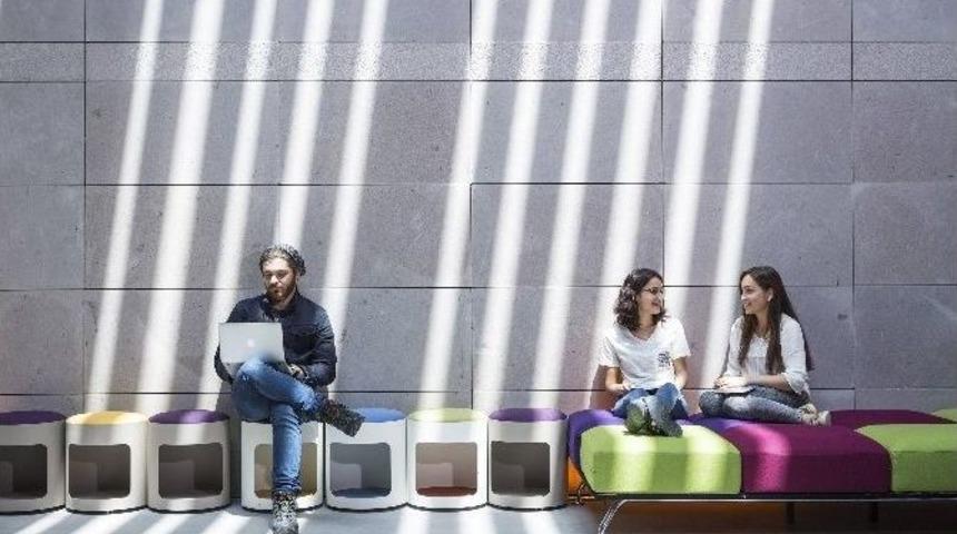 Ag&uuml;, En Başarılı İlk 10 &Uuml;niversite Arasında