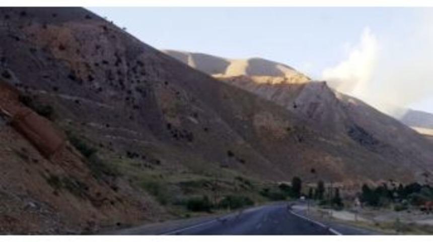 Hakkari&rsquo;deki Yangın Kontrol Altına Alındı