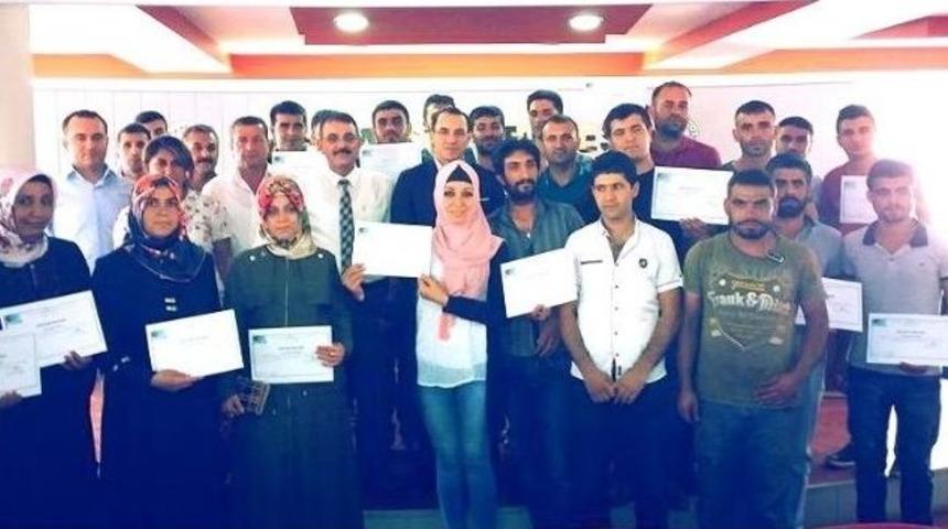 Kosgeb Kurslarını Tamamlayan Kursiyere Sertifikaları Verildi