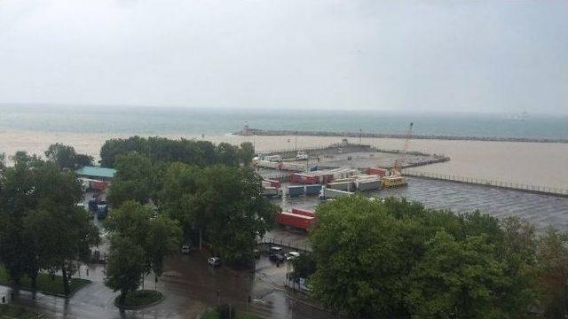 Zonguldak Limanı Çamur Deryasına Büründü