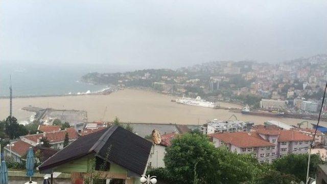 Zonguldak Limanı Çamur Deryasına Büründü