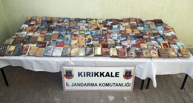 Kırıkkale’de Köprü Altına Atılmış Gülen’e Ait 400 Kitap, Cd Ve Kaset Bulundu