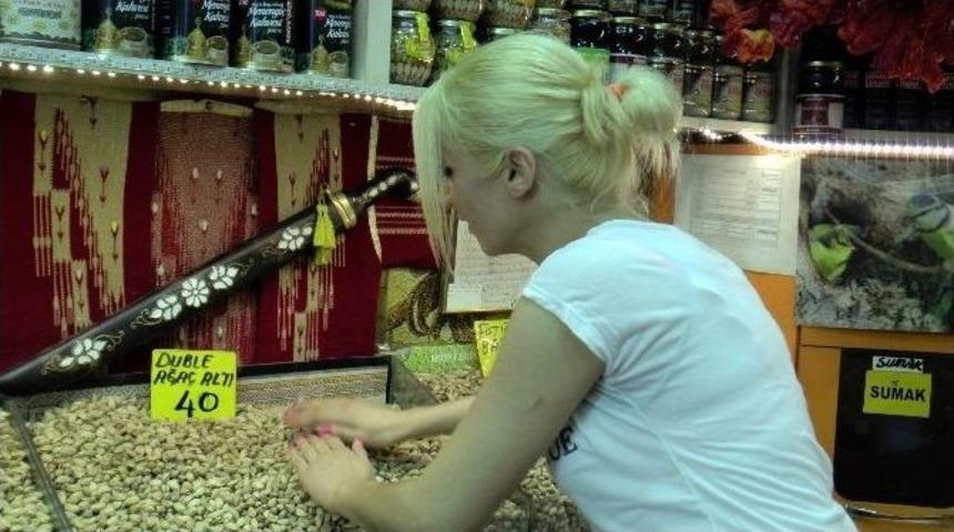 Gaziantep&rsquo;teki Piyasalarda Darbe Korkusu Yerini Demokrasi Bereketine Bıraktı