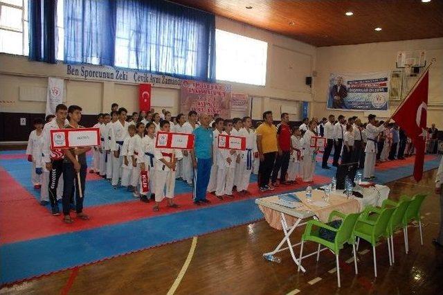 Nemrut Komagene Karate Şampiyonası Başladı