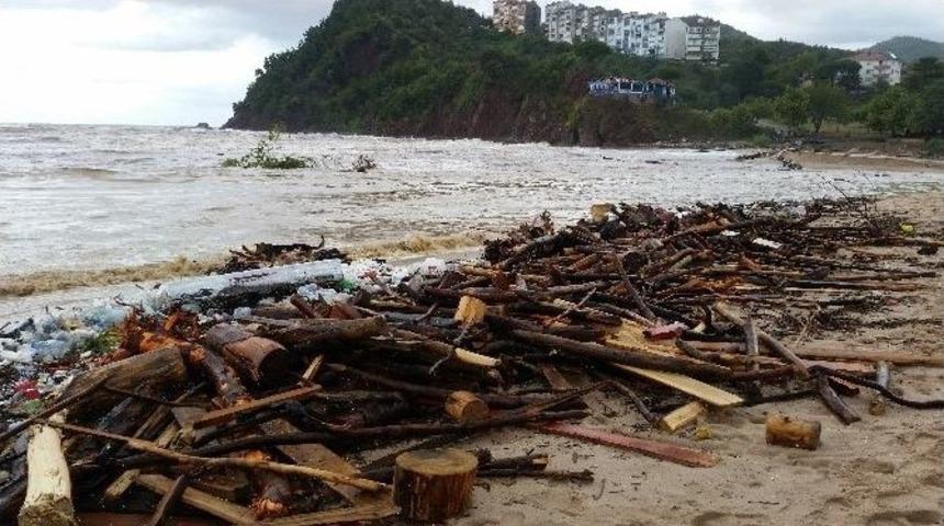 Bartın&rsquo;da Yaşanan Sel Felaketi Hayatı Olumsuz Etkiledi