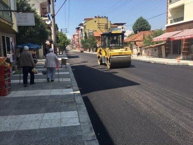 Uşak Belediyesi Şehri Değiştirmeye Devam Ediyor