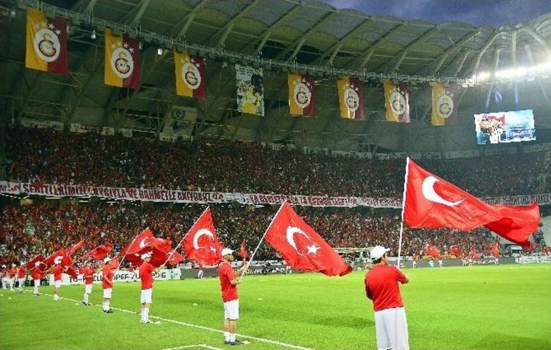 S&uuml;per Kupa&rsquo;da Anlamlı A&ccedil;ılış