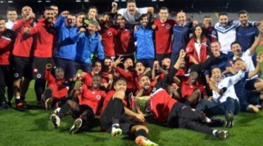 Tsyd Ankara 15 Temmuz Demokrasi Kupası&rsquo;nı Gen&ccedil;lerbirliği Kazandı