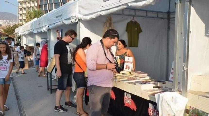 Kuşadası 3. Geleneksel Kitap Ve Edebiyat G&uuml;nleri Başladı