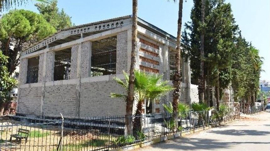 Muratpaşa&rsquo;da Yeni Spor Salonu G&uuml;n Sayıyor