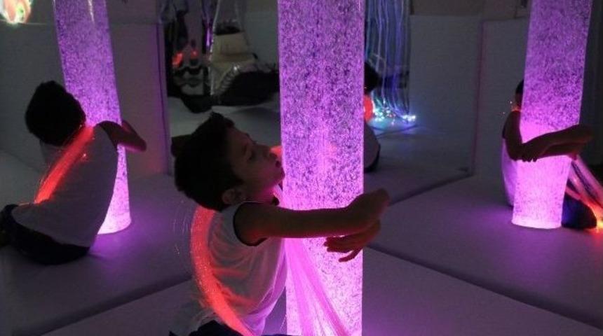 Duyu Sorunları &lsquo;snoezelen&rsquo; Terapisiyle Aşılıyor