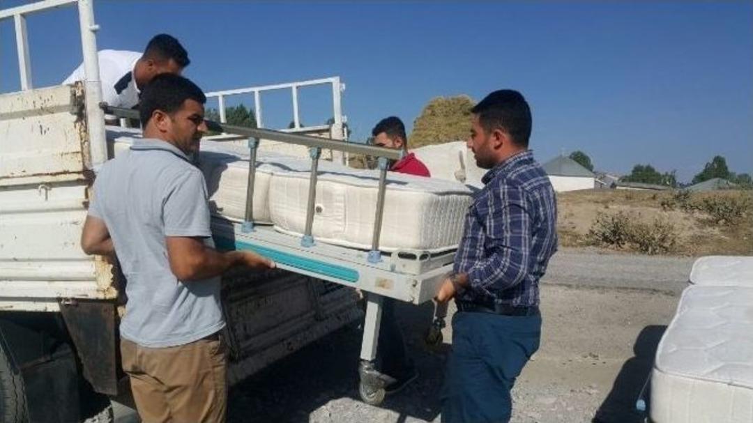 Ak Partili Gen&ccedil;ler Yaşlılara Umut Olmaya Devam Ediyor