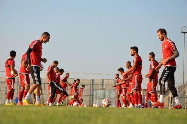 Sivasspor’da Neşeli Antrenman