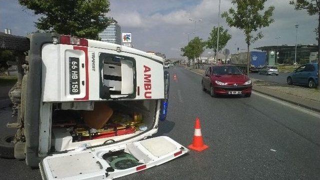 Kazaya Karışan Ambulans 90 Metre Sürüklendi