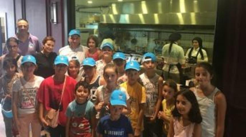 Bu Projede Minikler Gezerek &Ouml;ğreniyor