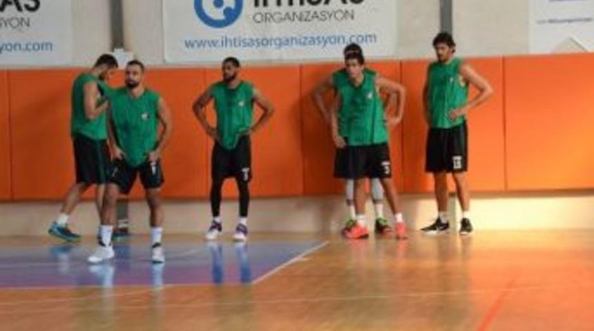 B&uuml;y&uuml;kşehir Basketten A&ccedil;ılış S&uuml;rprizi