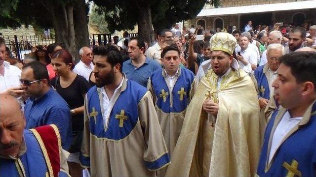 Hatay’da Ermeniler Meryem Ana Yortusu’nu Kutladı