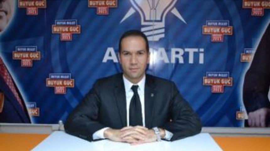 Ak Parti Niğde İl Başkanı Emrah Özdemir;