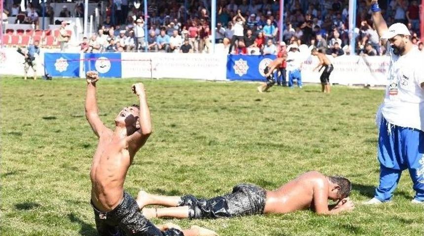 Kurtdere&rsquo;nin Başpehlivanı Orhan Okulu