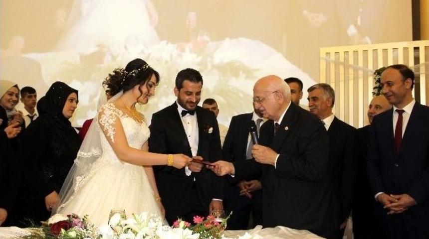 Tbmm Başkanı Kahraman Nikah Şahidi Oldu