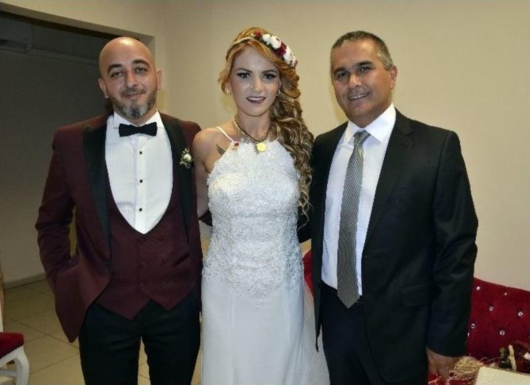(&ouml;zel) Obeziteden Kurtaran Doktorunu Nikah Şahidi Yaptı