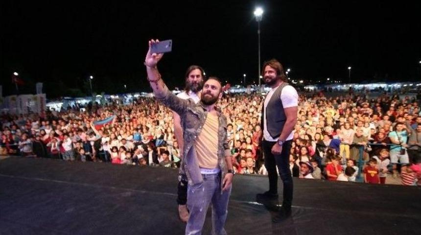 &rsquo;diriliş Ertuğrul&rsquo; Ve &rsquo;filinta&rsquo; Dizilerinin Oyuncuları Beyşehir&rsquo;de