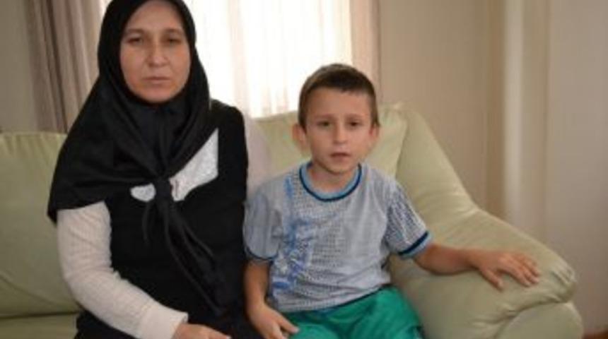 &Ccedil;ocuğu Otizmli Annenin Feryadı