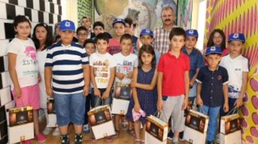 Deneme Ve Bilim Merkezi &Ouml;ğrencileri Sertifikalarını Aldı