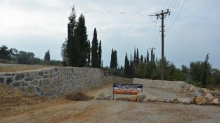 Dilovası Tavşancıl&rsquo;da Yol &Ccedil;alışmaları Devam Ediyor