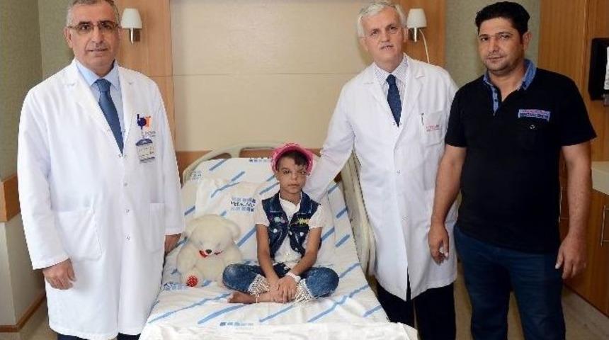 Iraklı K&uuml;&ccedil;&uuml;k Rukiye Yeni Y&uuml;z&uuml;ne T&uuml;rkiye&rsquo;de Kavuştu