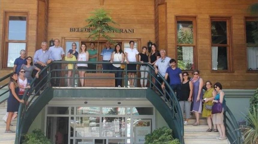 Sel&ccedil;uk, Ekonomi Ve Lifestyle Yazarlarını Ağırladı