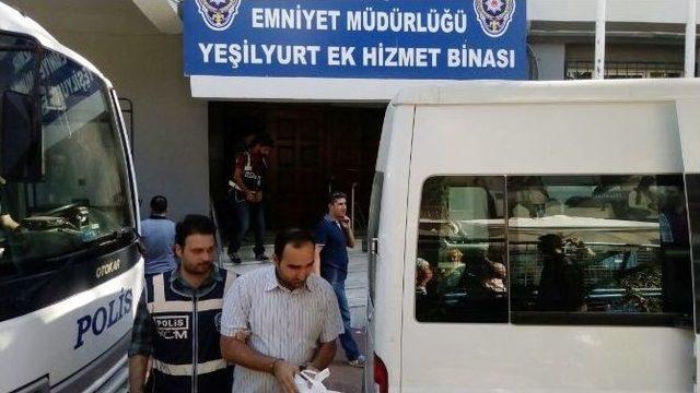 İzmir’de 44 Fetö Şüphelisi Adliyeye Sevk Edildi