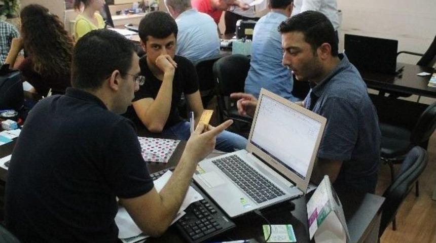 Toros &Uuml;niversitesi&rsquo;nde Kayıt Heyecanı Başladı