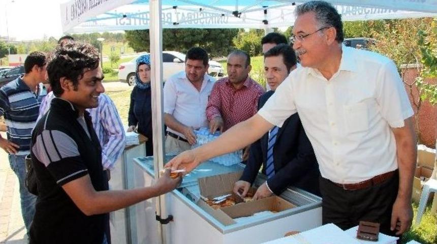 &Ouml;ğrencilere Dondurmalı Karşılama