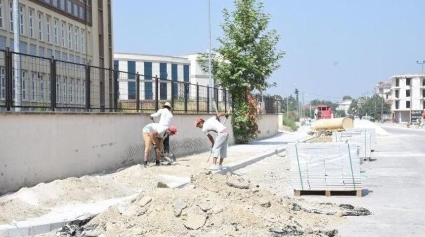 Atat&uuml;rk Devlet Hastanesi Kaldırımları &Ouml;r&uuml;ld&uuml;