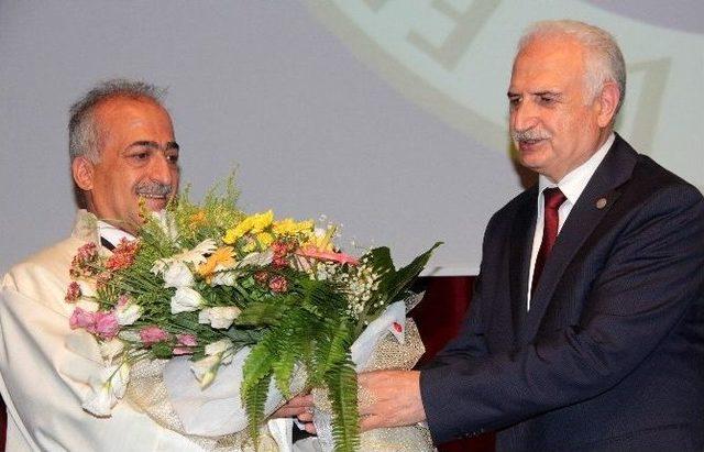 Rektör Koçak, Yeni Rektör Çomaklı’ya Görevini Devretti