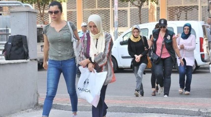 Mersin&rsquo;deki Fet&ouml; Operasyonunda G&ouml;zaltına Alınan 31 Kişi Adliyeye Sevk Edildi