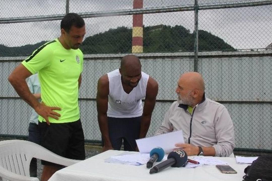 Karaman İdmana Koltuk Değnekleri İle &Ccedil;ıktı