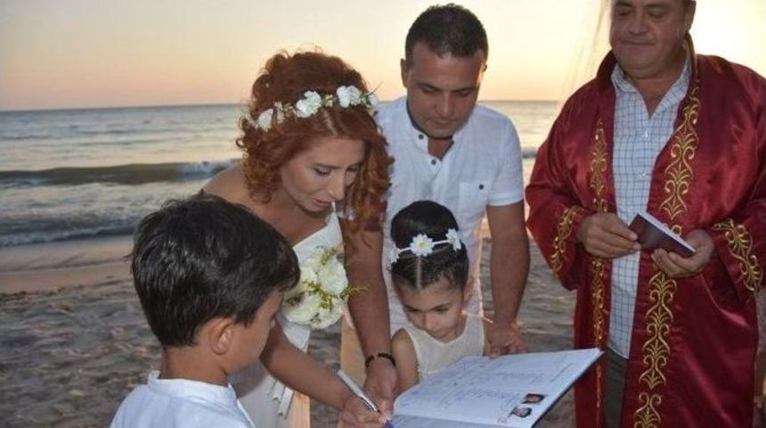 Orman Kampı&rsquo;nda D&uuml;nya Evine Girdiler