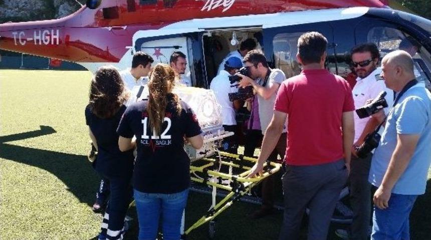 Yemek Borusu Gelişmeyen Bebek Hava Ambulansı İle Ankara&rsquo;ya Sevk Edildi
